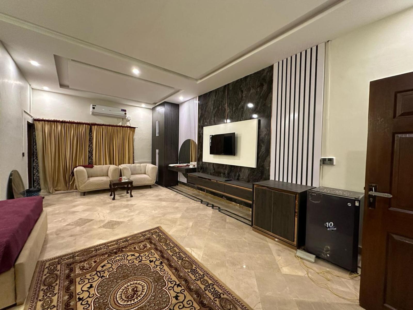 Four Season Boutique Hotel Исламабад Екстериор снимка