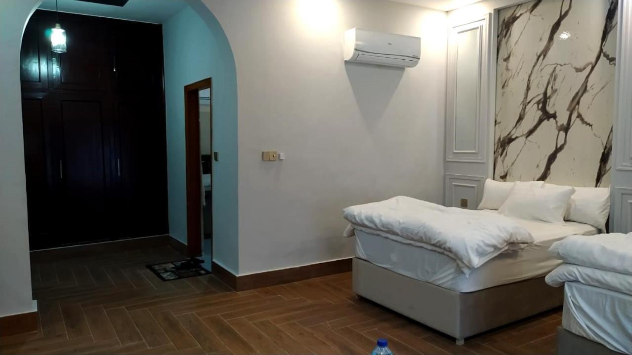 Four Season Boutique Hotel Исламабад Екстериор снимка
